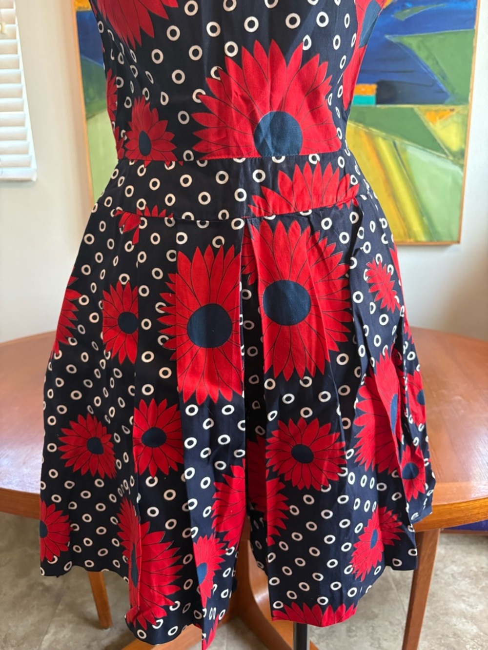 Vintage 60s Sleeveless Navy Playsuit with Red Floral Print - Picture 7 of 12